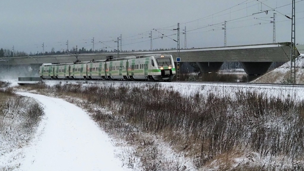 Rautatieliikenteen täsmällisyys ennätystasolla vuonna 2025